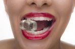 Perché i denti diventano sensibili?