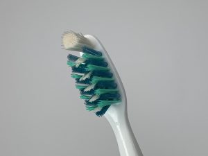 Ecco perché le setole dello spazzolino sono colorate 3_ stefania barbieri