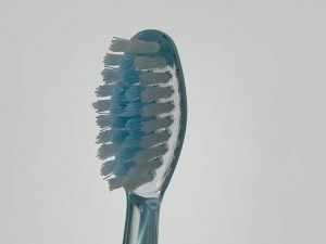 Ecco perché le setole dello spazzolino sono colorate 2_ stefania barbieri